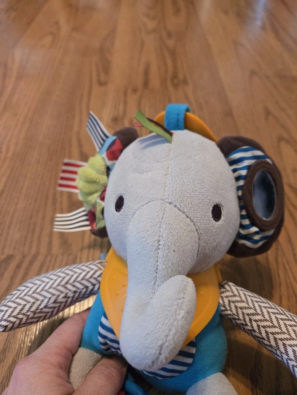 Skip Hop Elephant Bandana Buddies Baby Activity Toy Plush Clip Sensory Toy Kids